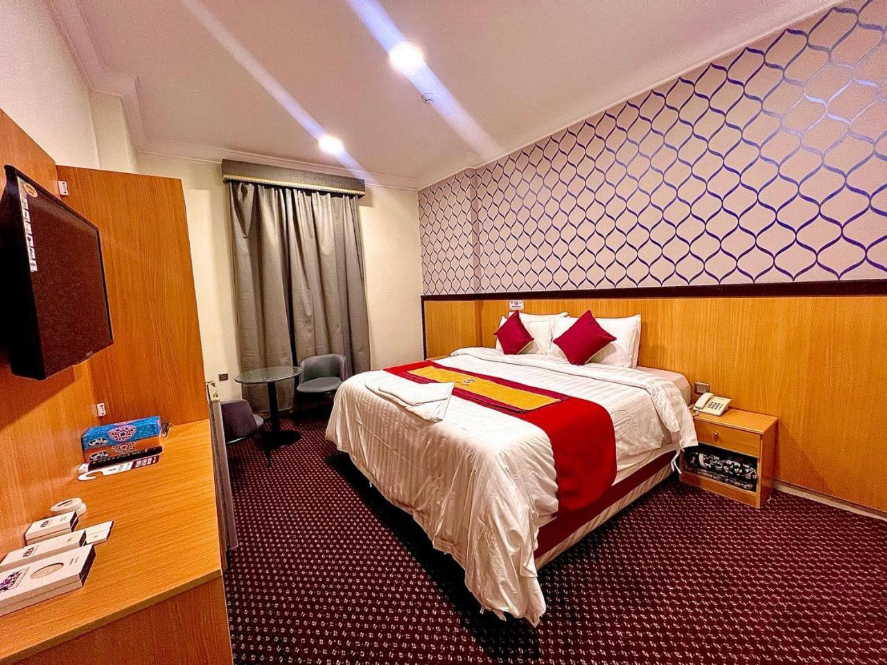 Hotel فندق أعيان البركة 3*