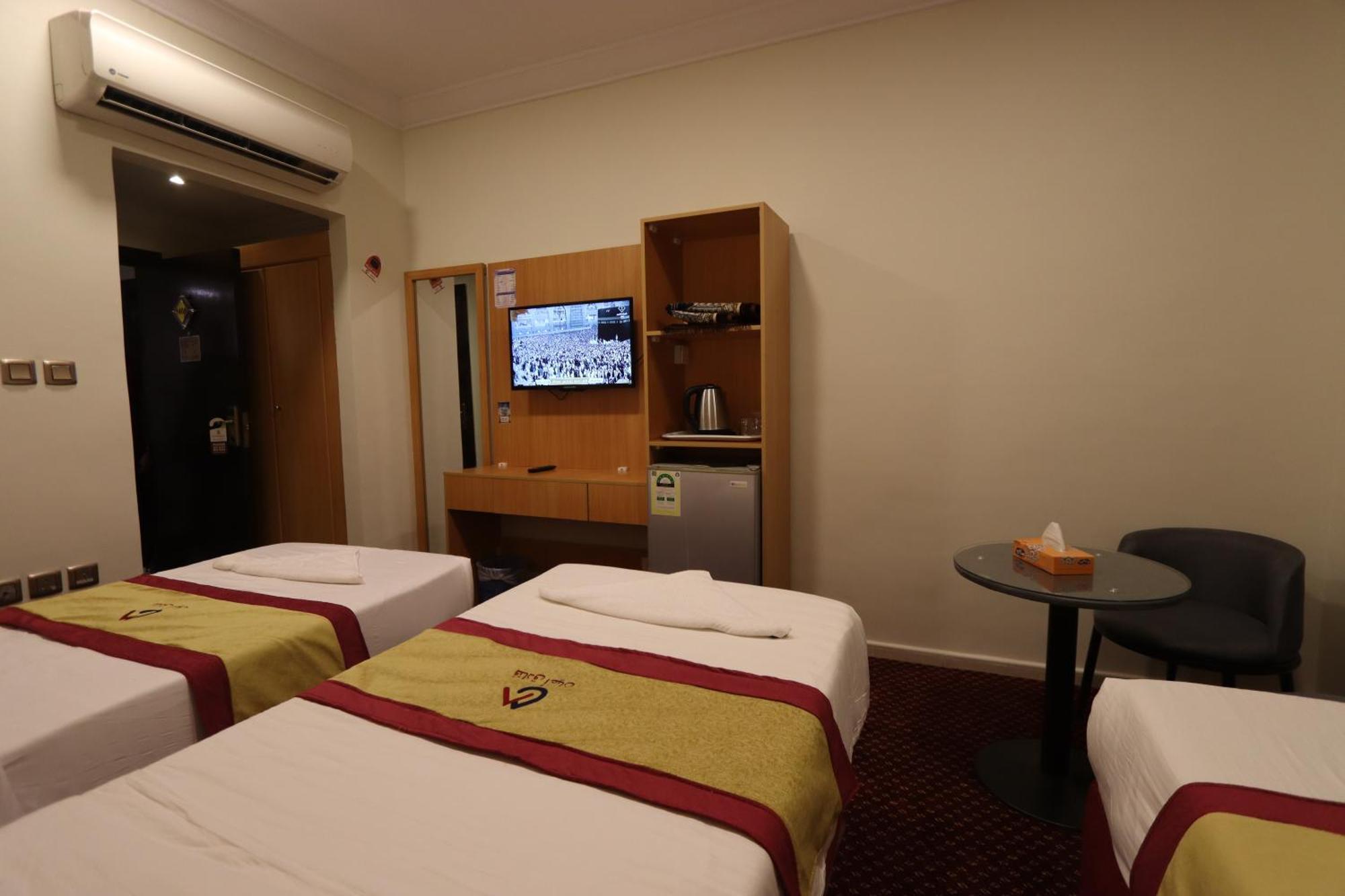 فندق أعيان البركة Hotel 3*